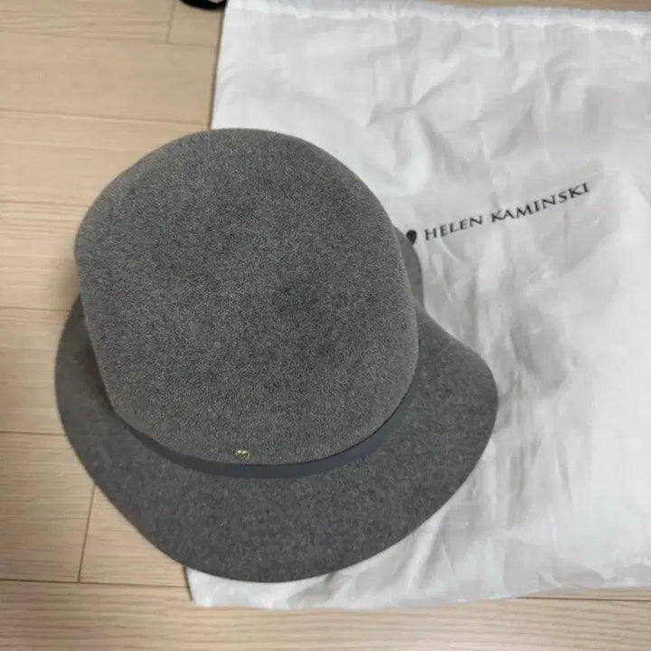 [BUNJANG] Helen Kaminski Cloche Hat - Grey, Medium / 헬렌카민스키 클로슈 그레이