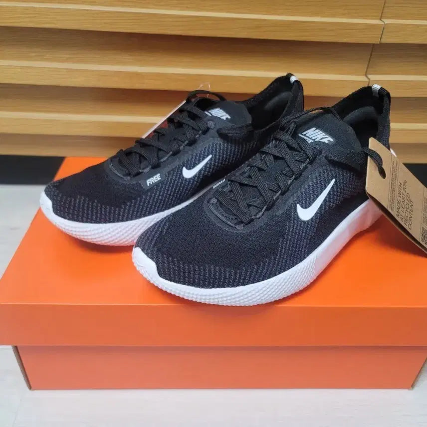 [BUNJANG] Nike Free Run Black Sneakers - Size 245 / 나이키 프리 런 블랙 운동화 245 새제품