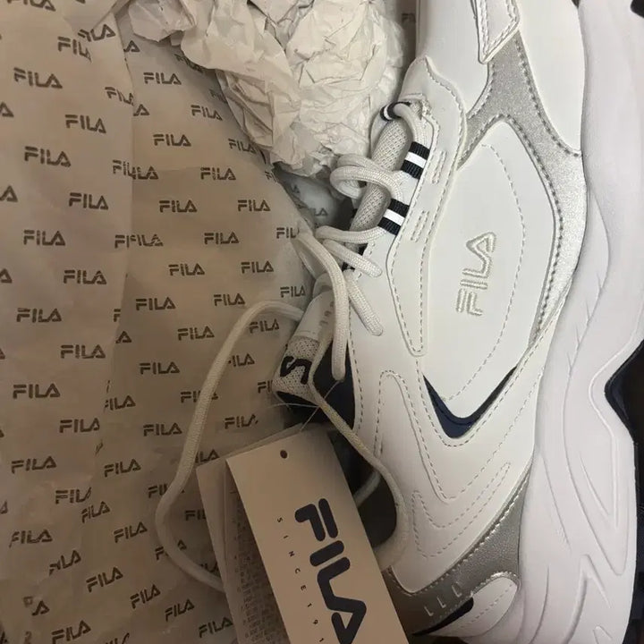 [BUNJANG] Fila Taurus Torus EVO Sneakers / 미사용) 휠라 타우러스 토러스 EVO 270