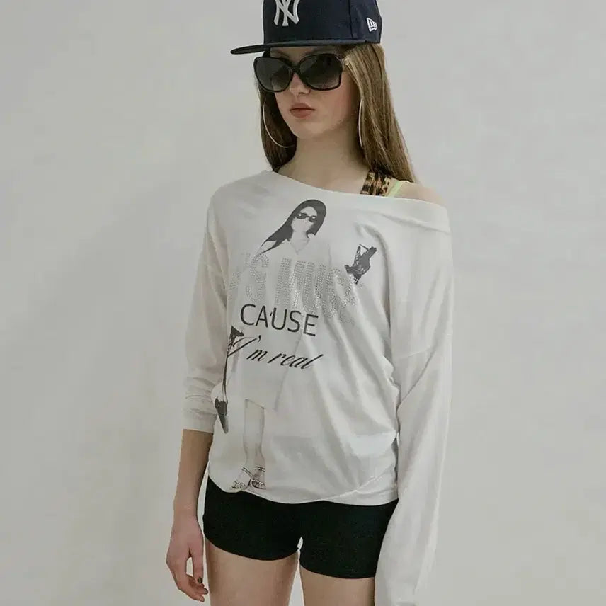 [BUNJANG] Sculptor Off-Shoulder T-Shirt White / 스컬프터 오프숄더 티 (카시코마뗑킴미스치프오호스애즈온스컬프터오도어
