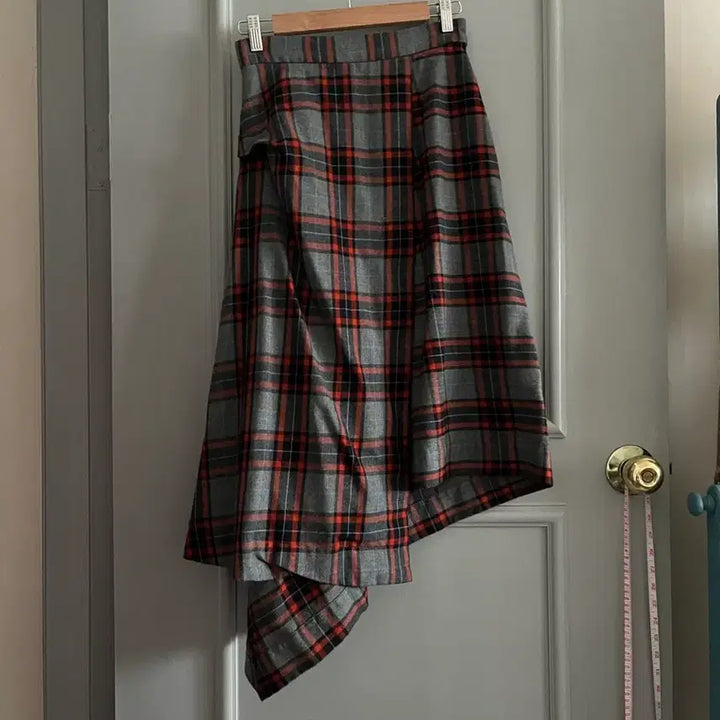 [BUNJANG] Vivienne Westwood Check Pattern Long Skirt Size 38 / 비비안웨스트우드 스커트 38사이즈
