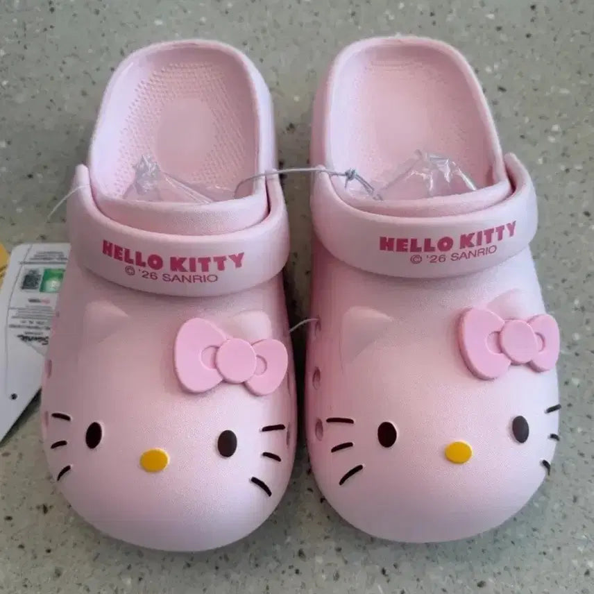 [BUNJANG] Hello Kitty Crocs Sandals (240mm, 250mm) / 키티 크록스 샌들 240/250 사이즈