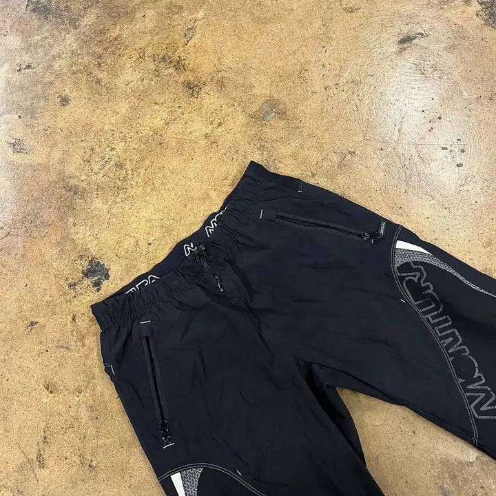 [BUNJANG] Moncler Black Training Pants / [정품/S] 몬츄라 블랙 트레이닝 바지