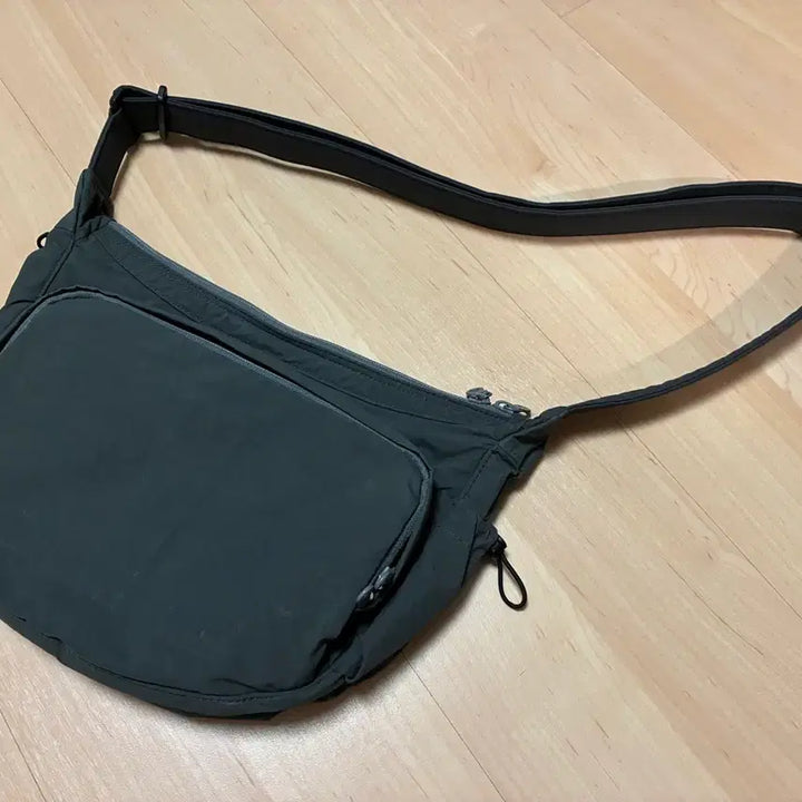 [BUNJANG] Majim J Tital Stack Bag Grey / 마지언타이틀 스택백 그레이