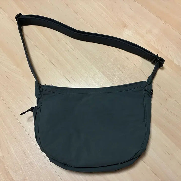 [BUNJANG] Majim J Tital Stack Bag Grey / 마지언타이틀 스택백 그레이