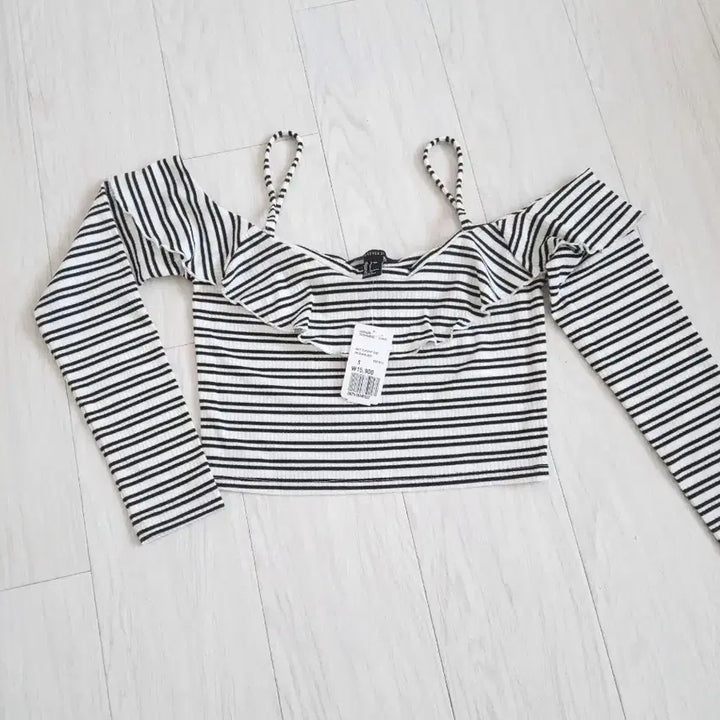 [BUNJANG] Forever 21 Striped Off-Shoulder Cropped Top / [새상품]스트라이프 긴팔 크롭 탑 S
