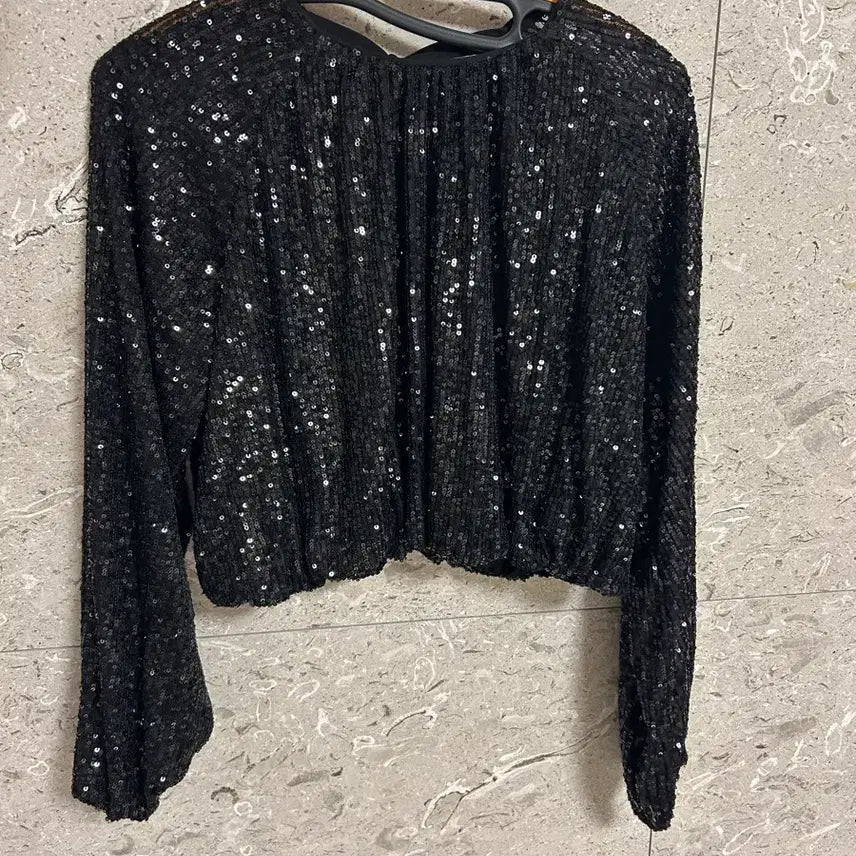 [BUNJANG] H&amp;M Black Sequin Blouse / h&amp;m 블랙 시퀸 블라우스