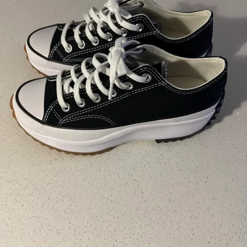 [BUNJANG] Converse Run Star Hike Low Top Sneakers / (235) (새 상품) 컨버스 런스타 하이크 로우