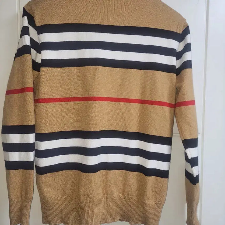 [BUNJANG] Beige Stripe Pattern Cardigan / 베이지 스트라이프 패턴 가디건