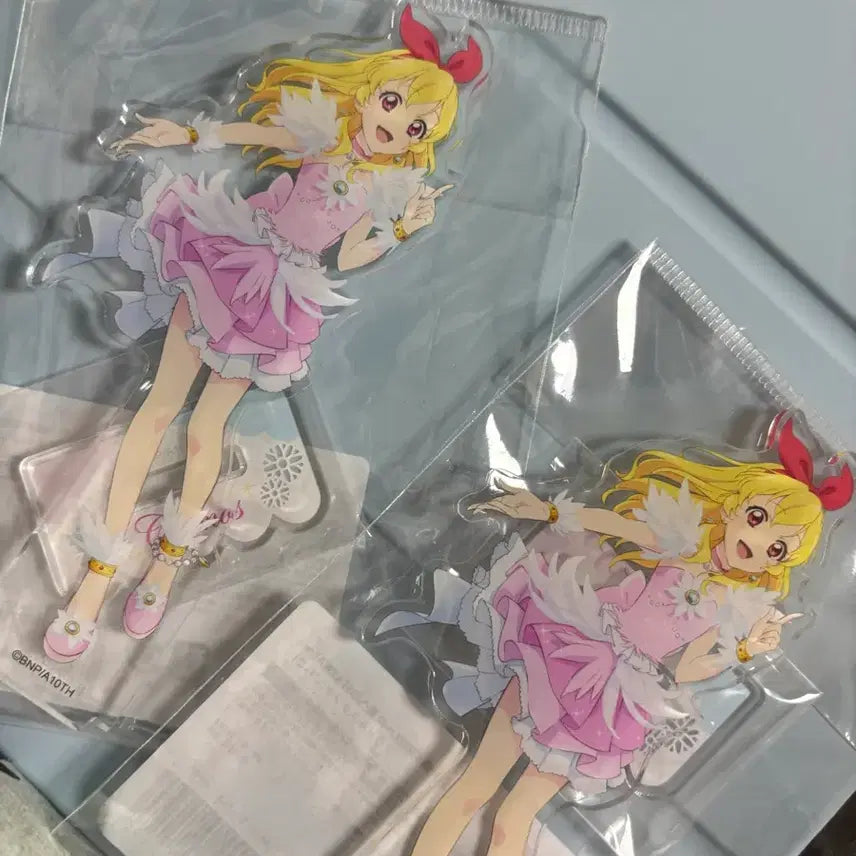 [BUNJANG] Aikatsu Cosmos Ichigo Acrylic Stand (Set of 2) / 현물) 아이카츠 코스모스-이치고 아크릴 (2개)