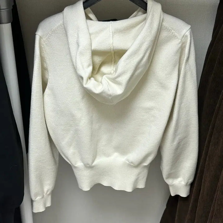 [BUNJANG] General Idea Ivory Hooded Zip-up Cardigan / 제너럴아이디어 아이보리 후드 집업 가디건