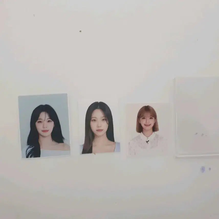 [BUNJANG] fromis_9 Baek Ji-heon ID Photos 3-Set + Case Bundle / 백지헌 증명사진 3장 + 케이스 일괄