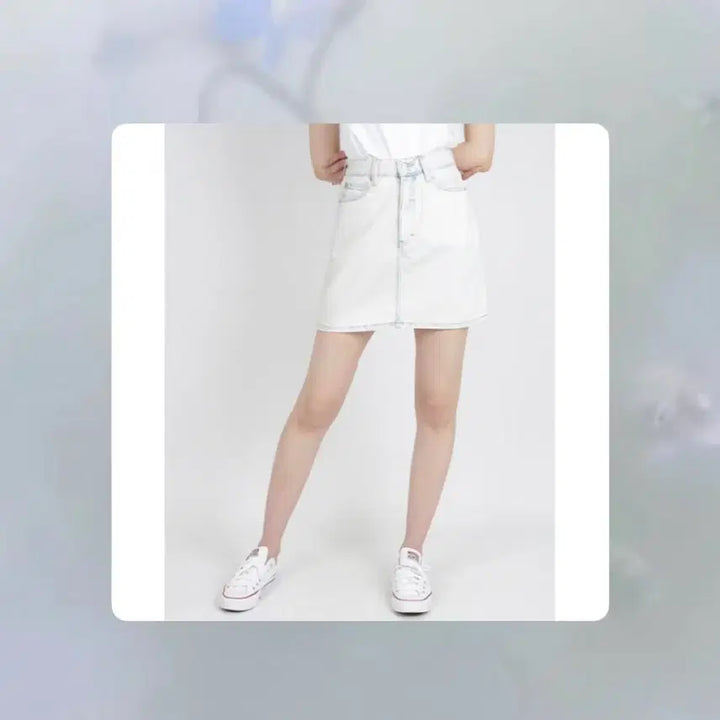 [BUNJANG] Calvin Klein Light Wash Denim Mini Skirt / 캘빈클라인 연청 데님 미니 스커트