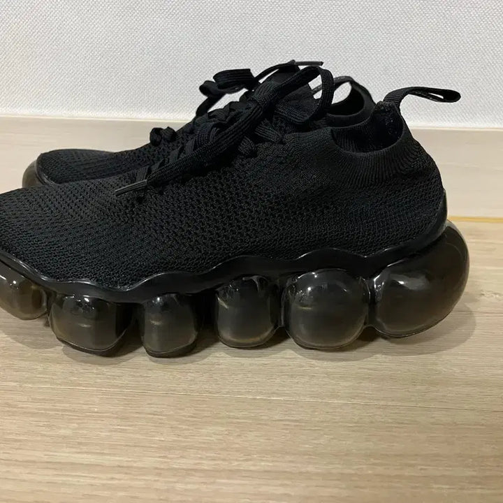 [BUNJANG] Grounds Black 250 Sneakers / 그라운즈 grounds 블랙 250