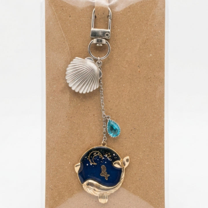 [BUNJANG] Whale Charm Handmade Keychain / 바다를 품은 고래 키링