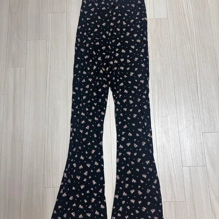 [BUNJANG] TLC Flare Pants / TLC(더러브컴즈) 플레어 팬츠