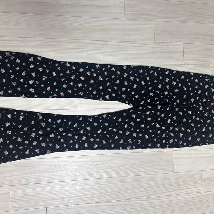 [BUNJANG] TLC Flare Pants / TLC(더러브컴즈) 플레어 팬츠