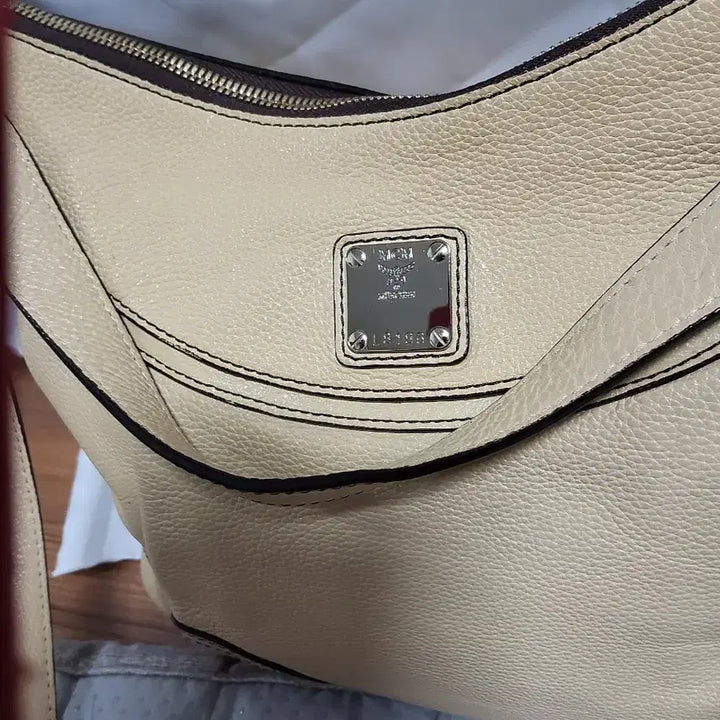 [BUNJANG] MCM Shoulder Bag / 엠씨엠 가방 성주택 있어요