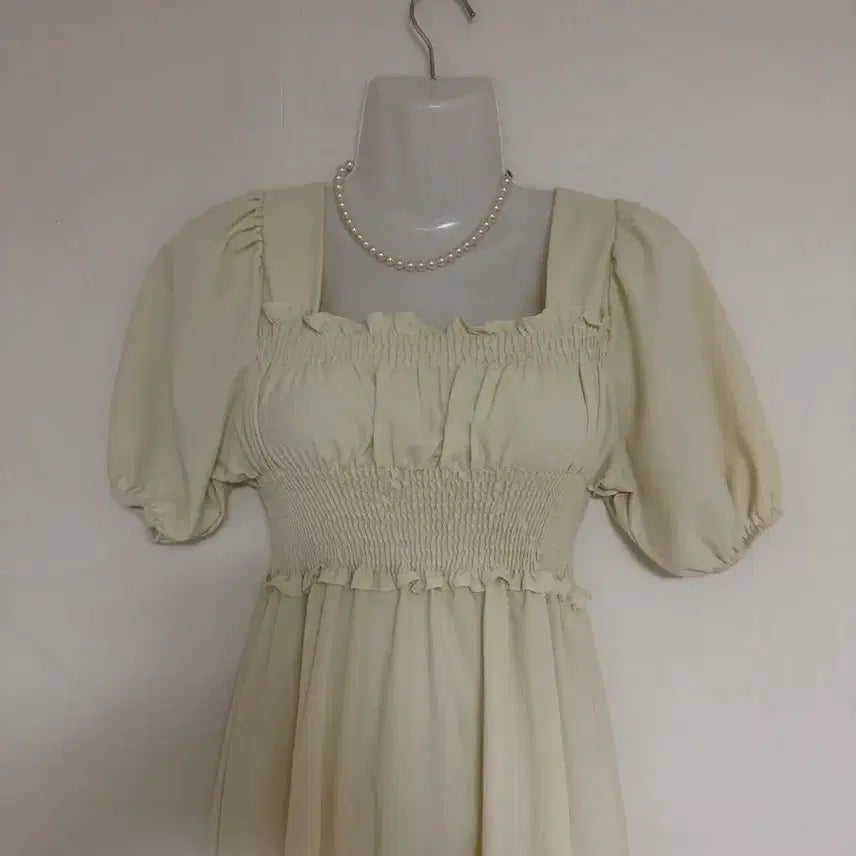 [BUNJANG] Square Neck Ruffle Midi Dress / 스퀘어넥. 프릴포인트원피스
