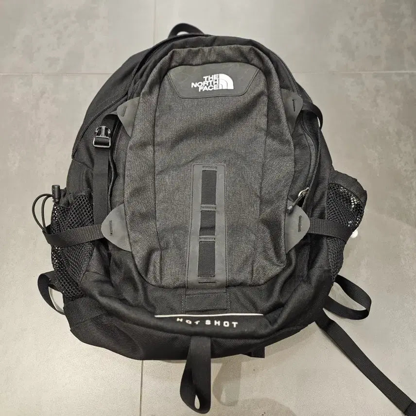 [BUNJANG] The North Face Hot Shot Backpack Black / 노스페이스 핫샷 백팩 블랙