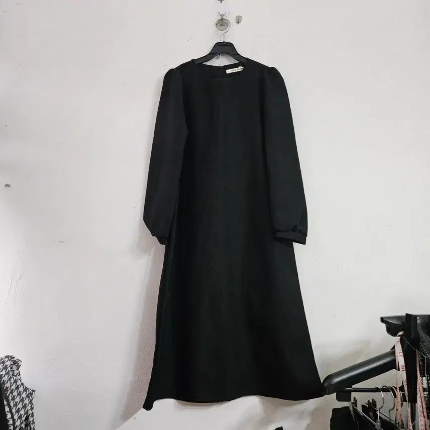 [BUNJANG] Black Long Puff Sleeve Dress / 블랙 롱 원피스 퍼프소매