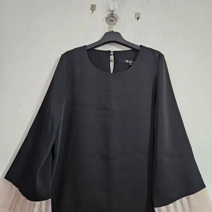 [BUNJANG] Black Chiffon Blouse Size 77 / 블랙 시폰 블라우스 77사이즈