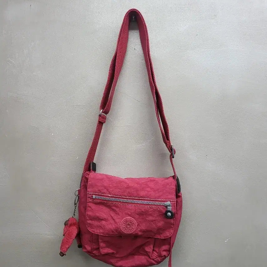 [BUNJANG] Kipling Red Crossbody Bag with Keychain / 키플링 레드 크로스백 + 키링