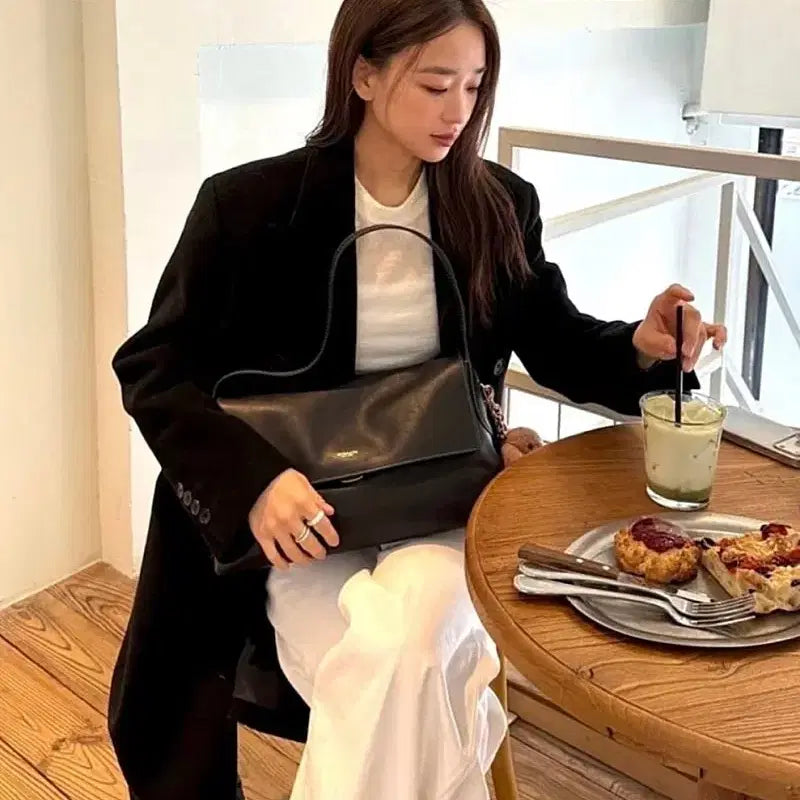 [BUNJANG] Coach Chelsea Shoulder Bag (30/36 Size) in Black/Brown / [~6/30 8만원할인] 코치 첼시 숄더백 /30사이즈