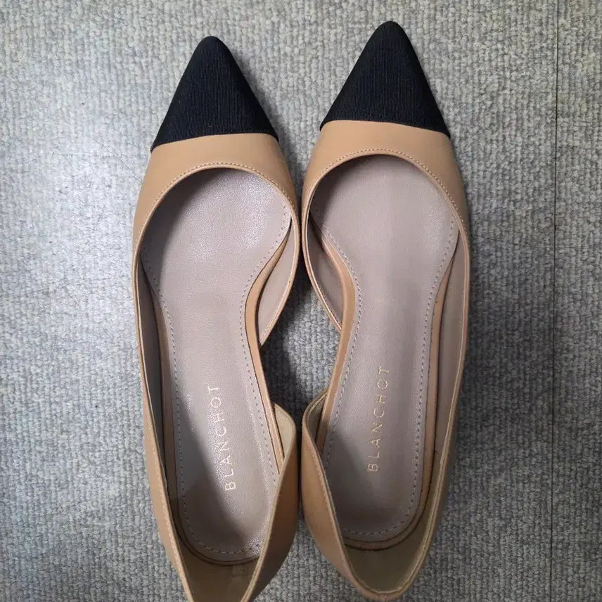 [BUNJANG] BlancShoe Half Moon Beige Side Open Shoes / 블랑쇼 하프문 베이지 220 사이드오픈