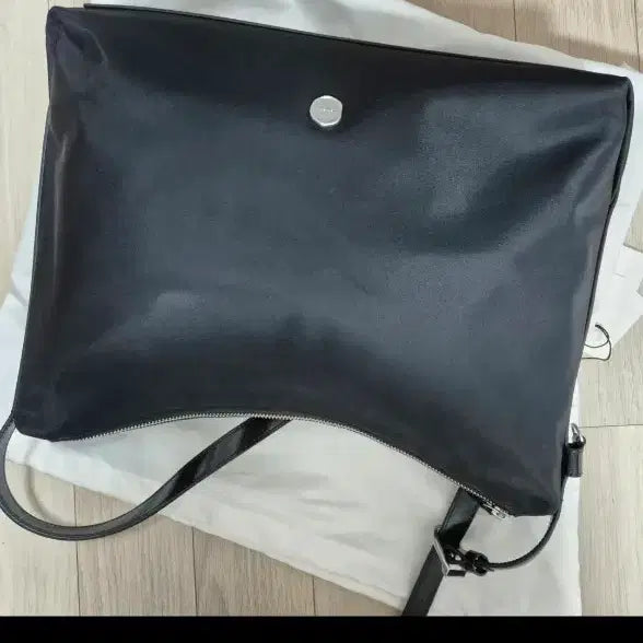 [BUNJANG] LEMAIRE Agnes Nylon Shoulder Bag Black / 르메메 삭 아그네스 나일론 블랙 숄더백