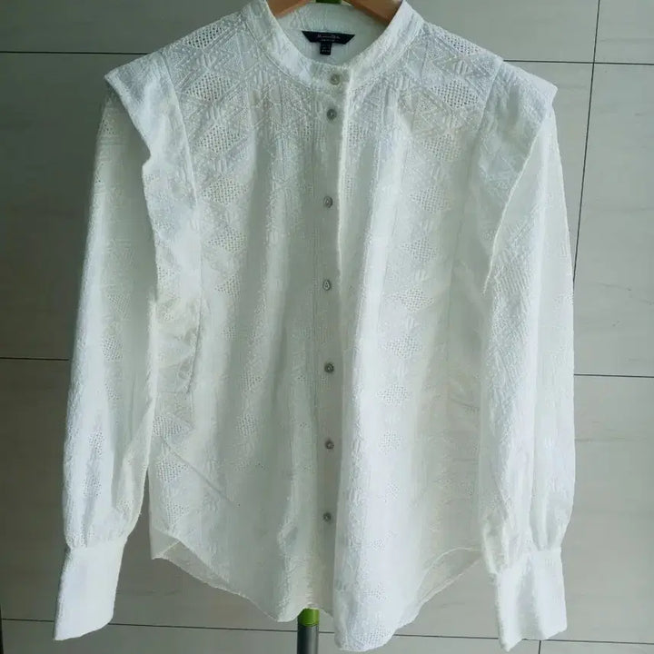 [BUNJANG] Massimo Dutti Embroidered Cotton Blouse White / 마시모두띠 자수 블라우스 셔츠