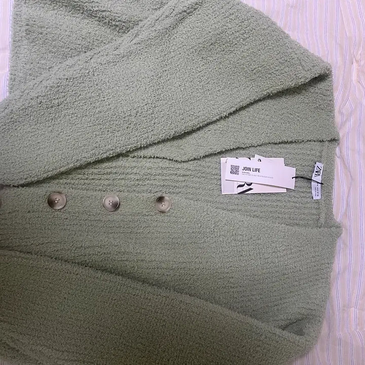 [BUNJANG] Zara Green Boucle Cardigan / 자라 연두색 부클레 가디건