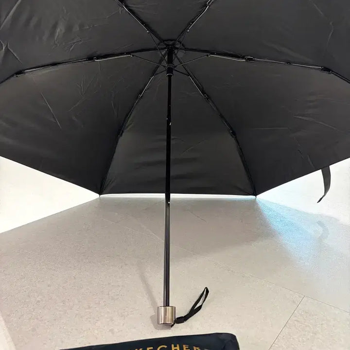 [BUNJANG] Skechers Black Automatic Umbrella / 가볍고 슬림한 스케쳐스 블랙 자동 우산