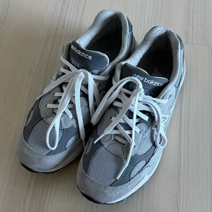 [BUNJANG] New Balance 992 Grey Old Model Size 260 / 뉴발란스 992 그레이 구형 260 사이즈 판매합니다.