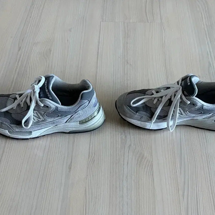 [BUNJANG] New Balance 992 Grey Old Model Size 260 / 뉴발란스 992 그레이 구형 260 사이즈 판매합니다.