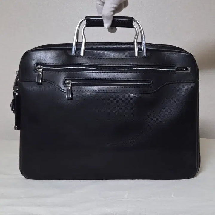 [BUNJANG] Tumi Arrivé Slim Briefcase Leather Collection Document Bag / 투미 슬림 브리프케이스 서류가방 (어리베 레더 컬렉션)