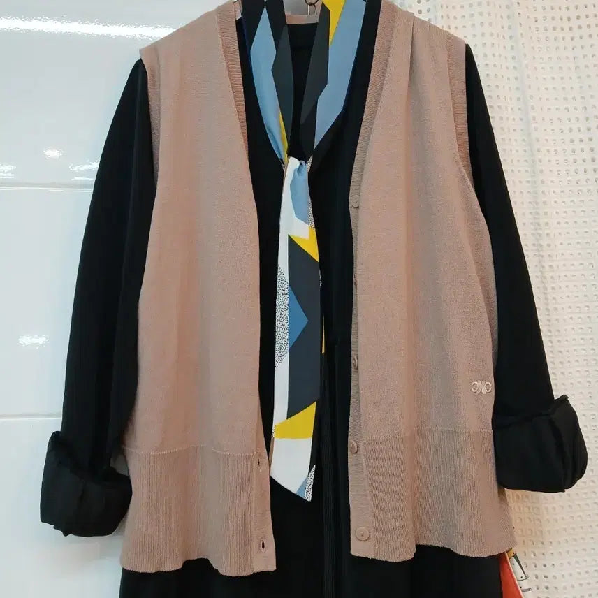 [BUNJANG] Casarelle Knit Vest / 까사렐 니트 조끼 77