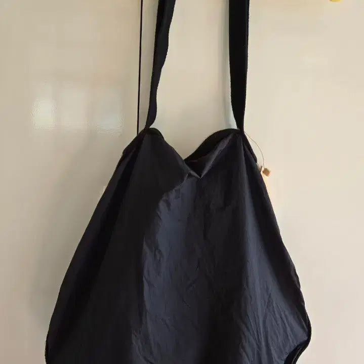 [BUNJANG] Monochrome Drawstring Shoulder Bag / 모노크롬 드로스트링 숄더백(무배)