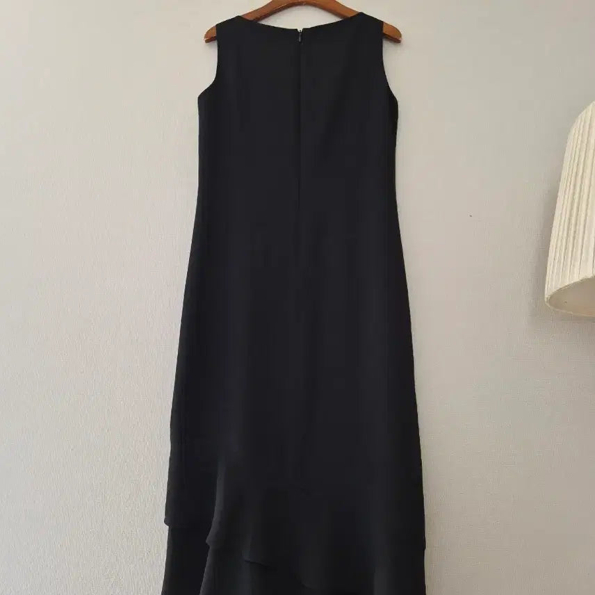 [BUNJANG] DECO Sleeveless Mini Dress Ruffle Hem / [DECO] 블랙 민소매 원피스 프릴 덧단