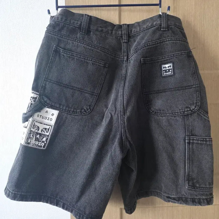 [BUNJANG] IAB X OBEIT Short Pants Size 32 / 아이앱 X 오베이 숏팬츠 32 사이즈