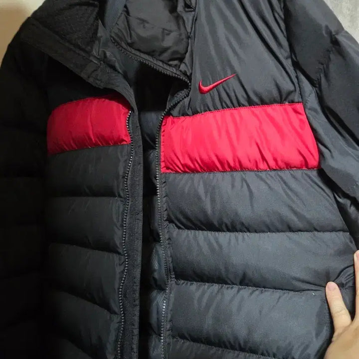 [BUNJANG] Nike Black/Red Padded Jumper / 나이키 블랙/레드 패딩 점퍼