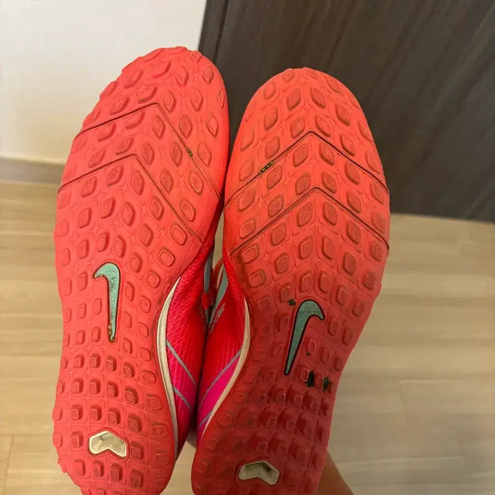 [SOLD OUT] 나이키 머큐리얼 베이퍼 16 프로 tf  풋살화 250