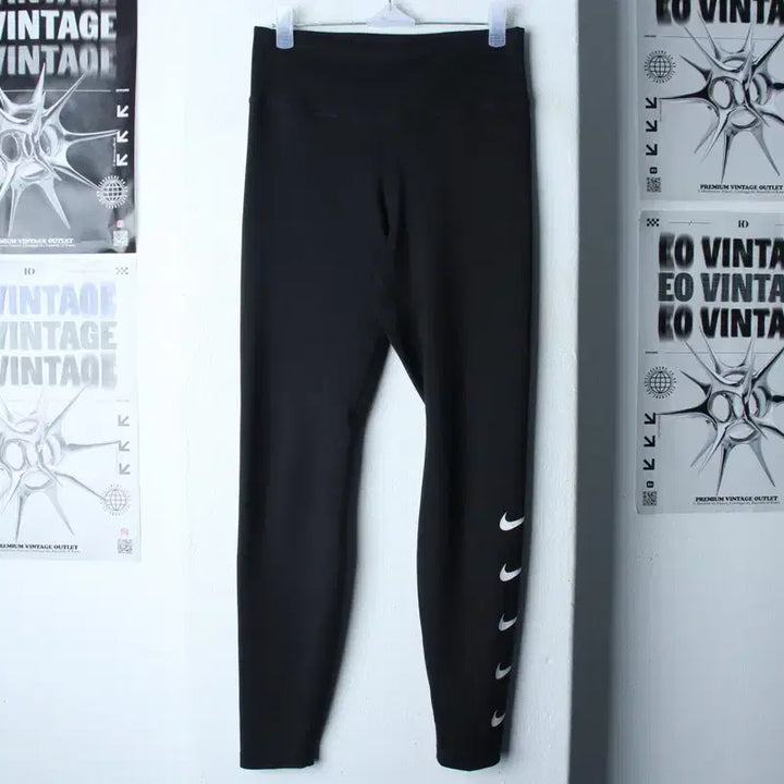 [BUNJANG] Nike Multi Swoosh Training Pants Leggings Black / W(M) 나이키 트레이닝복 바지 레깅스 멀티스우시 블랙 러닝-261F