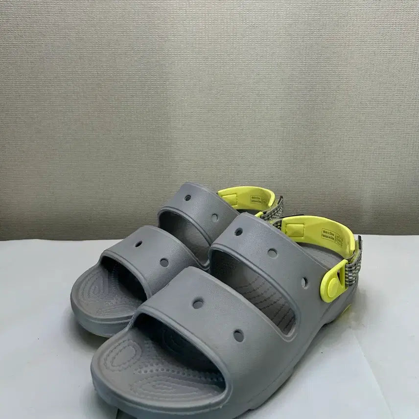 [BUNJANG] Crocs Classic All Terrain Sandals (250) / 크록스 클래식 올터레인 샌들(250)