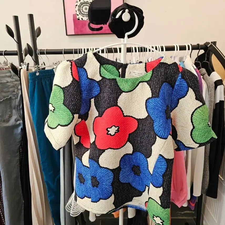 [BUNJANG] Floral Print Short Sleeve Blouse / 꽃무늬 반팔 블라우스 화려한 패턴