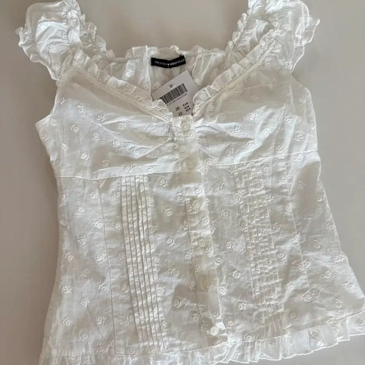 [BUNJANG] Brandy Melville White Punching Blouse / 택o) 브랜디멜빌 화이트 펀칭 블라우스