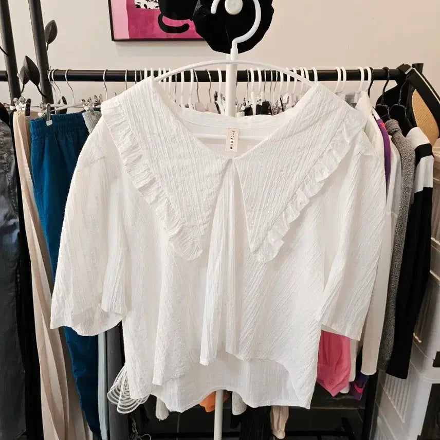 [BUNJANG] White Frill Blouse - 5-Length Sleeve / 화이트 프릴 블라우스 5부