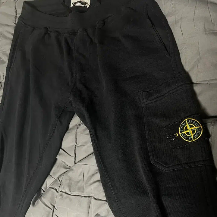 [BUNJANG] Stone Island Black Cargo Jogger Pants / 스톤아일랜드 블랙 카고 조거팬츠
