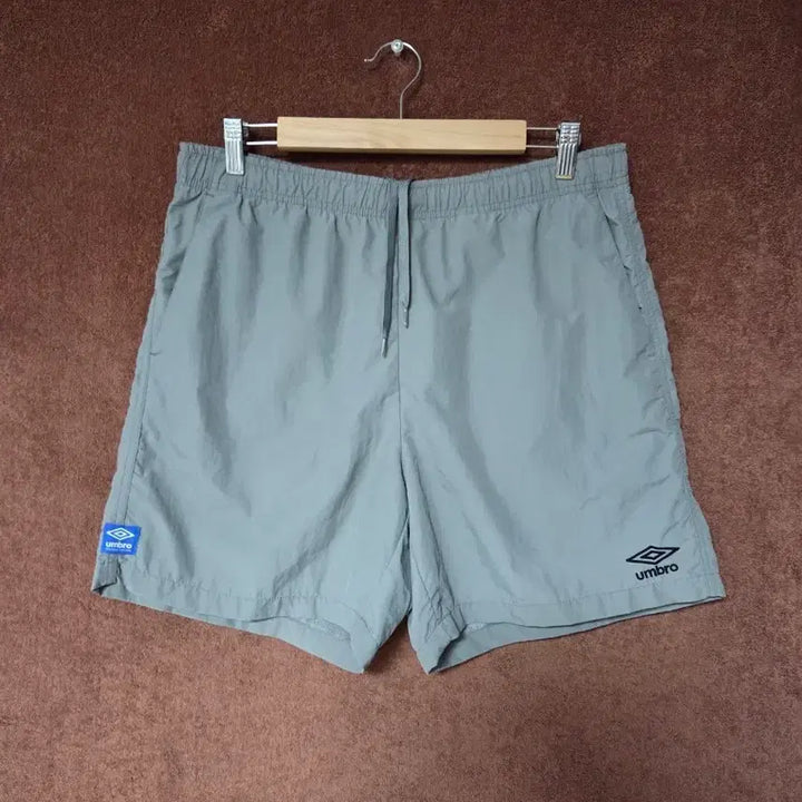 [SOLD OUT] 엄브로 우븐 트레이닝 반바지 33~34