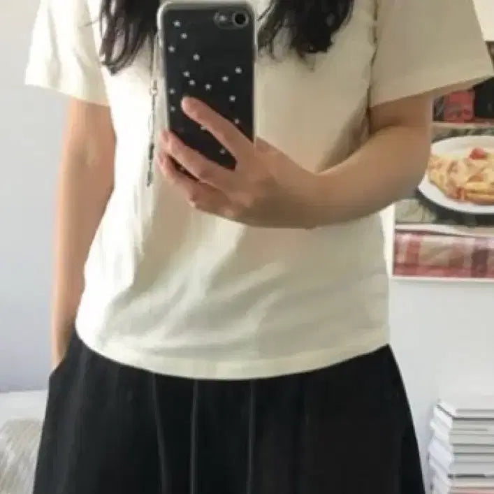 [BUNJANG] Abluy Basic T-Shirt (Cream) / 에이블리 기본 반팔티(크림)